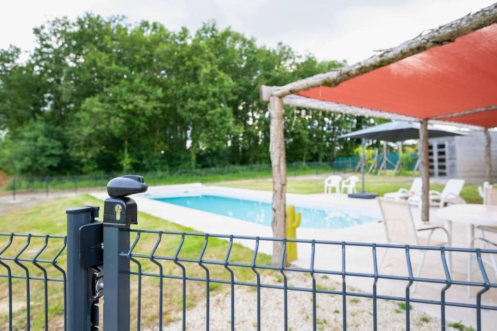 فيلا L'Evasion En Pierre Piscine Et Etang Prive Sevremoine المظهر الخارجي الصورة