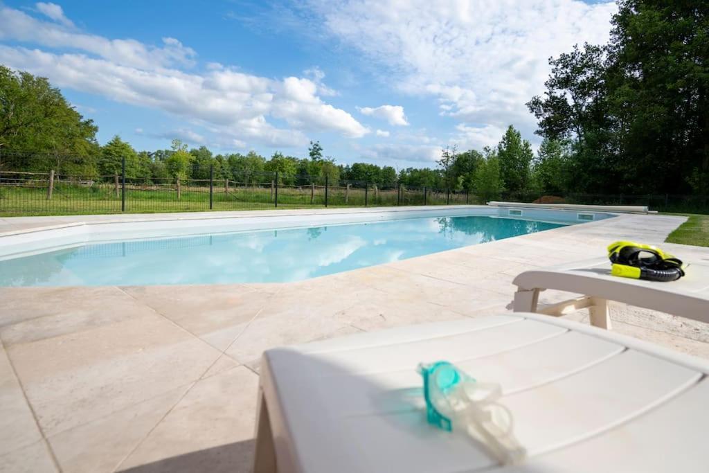 فيلا L'Evasion En Pierre Piscine Et Etang Prive Sevremoine المظهر الخارجي الصورة
